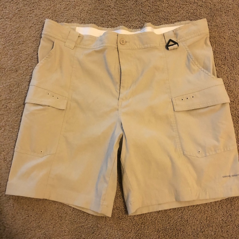 Men’s khaki Shorts